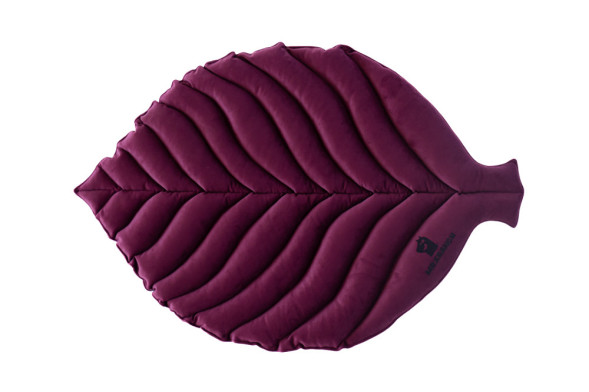 Mr.Kranch лежанка для собак Листочек, средняя, 90х65х5 см, фиолетовая