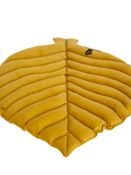 Mr.Kranch лежанка для собак Листочек, средняя двусторонняя, с имитацией кожи, 90х65х5 см, охра