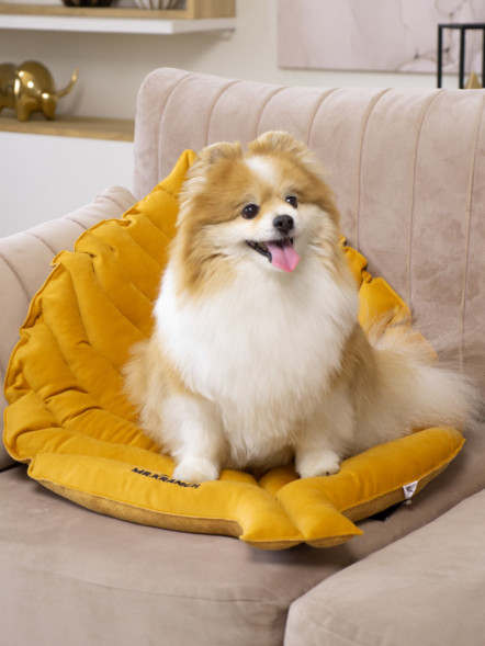 Mr.Kranch лежанка для собак Листочек, средняя двусторонняя, с имитацией кожи, 90х65х5 см, охра