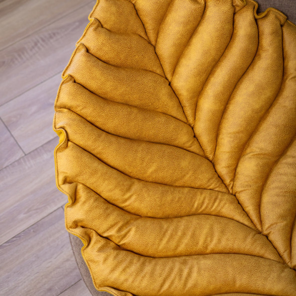 Mr.Kranch лежанка для собак Листочек, большая двусторонняя с имитацией кожи, 120х73х6 см, охра