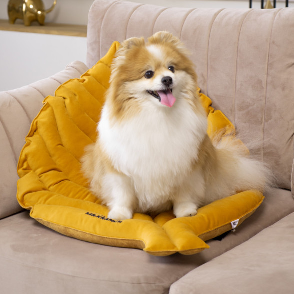 Mr.Kranch лежанка для собак Листочек, большая двусторонняя с имитацией кожи, 120х73х6 см, охра